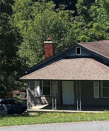3rd image of 105 Georgia Ave