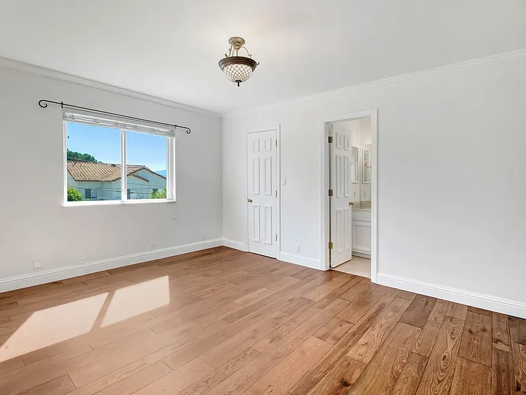 2401 Olive Ave — Photo 16