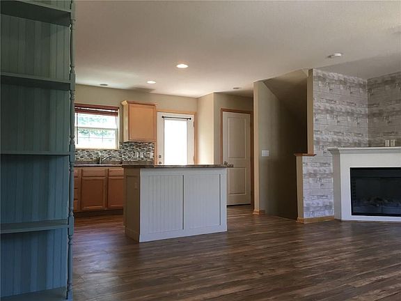 4th image of 5566 Kenton Ln