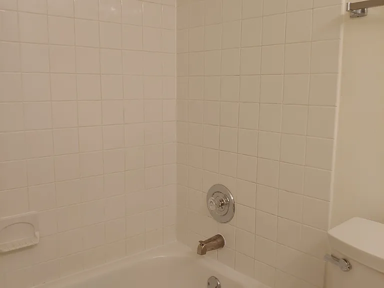 5820 Oakwood Dr #5J — Photo 12