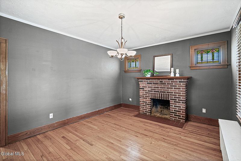 5th image of 28 Marwill Street