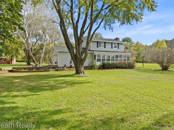 12471 Vernon Rd, Bancroft, MI 48414