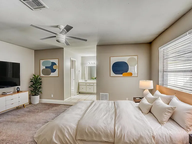 6610 Rowell Ct — Photo 11