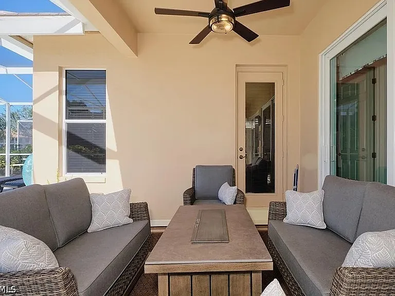 16320 Willowcrest Way — Photo 11