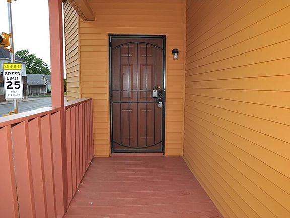 2nd image of 502 N Tacoma Ave