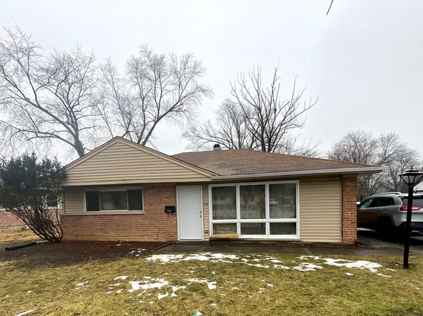 370 Blackhawk Dr, Park Forest, IL 60466