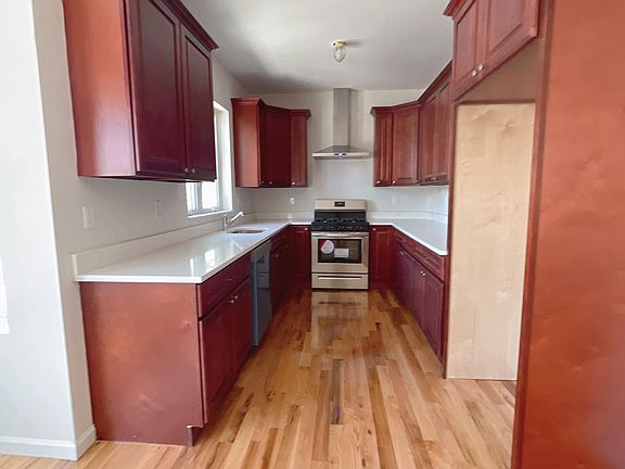 4th image of 1293 Richmond Ave #1
