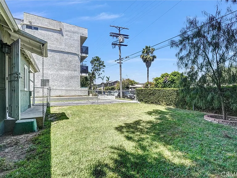 6707 Cleon Ave — Photo 24