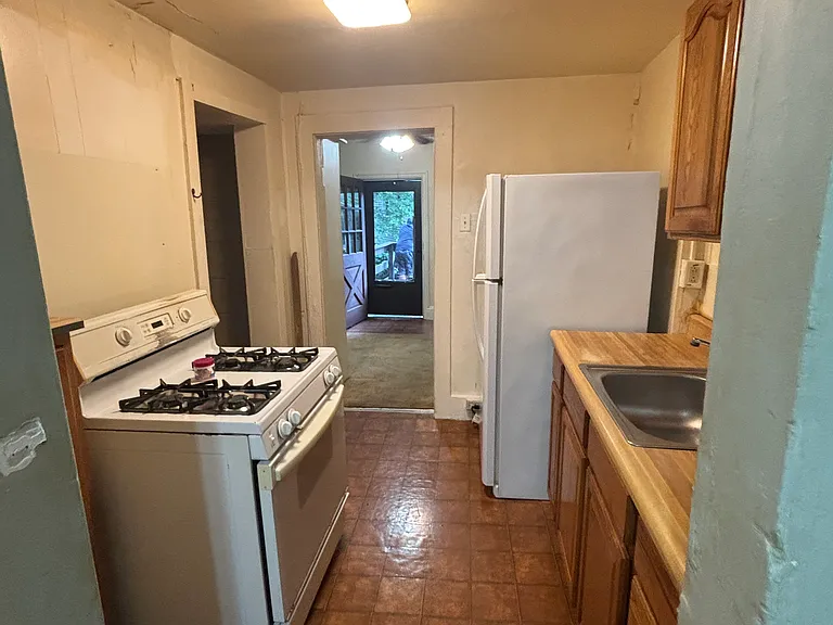501 Case St #1 — Photo 8