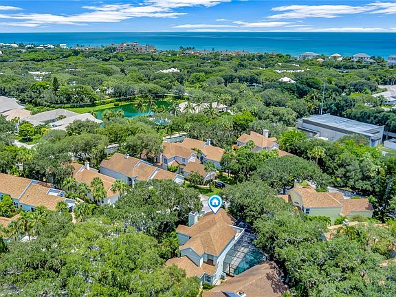 3rd image of 8828 Lakeside Cir