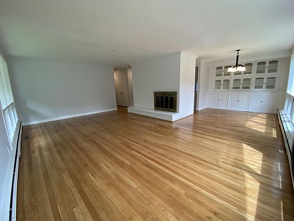 5th image of 3423 Andover Dr