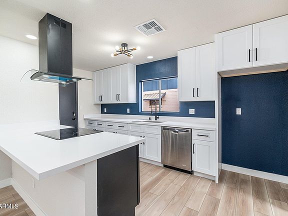 3rd image of 11835 N 49TH Drive