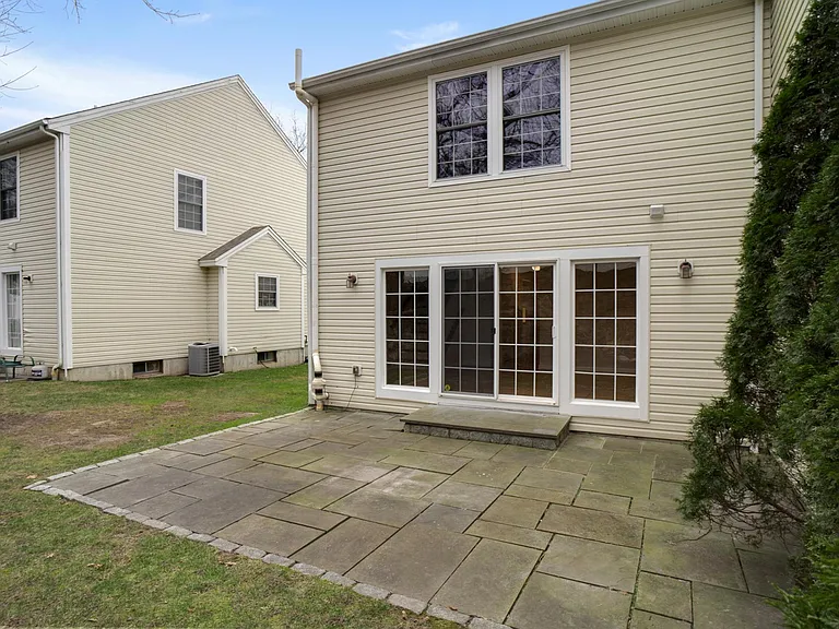 18 Rippowam Rd #2B — Photo 21