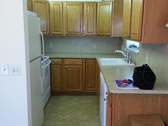 3rd image of 240 Sussex L
