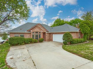 451 Lakecrest Dr, Lakewood Village, TX 75068