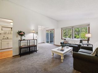 8258 Cypress Ln, Eden Prairie, MN 55347