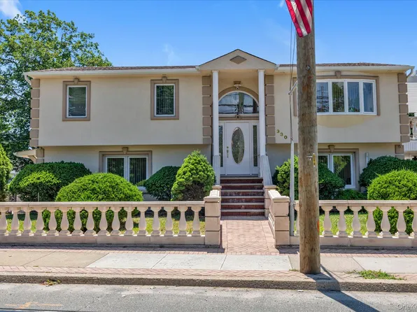 330 Bayville Avenue, Bayville, NY 11709