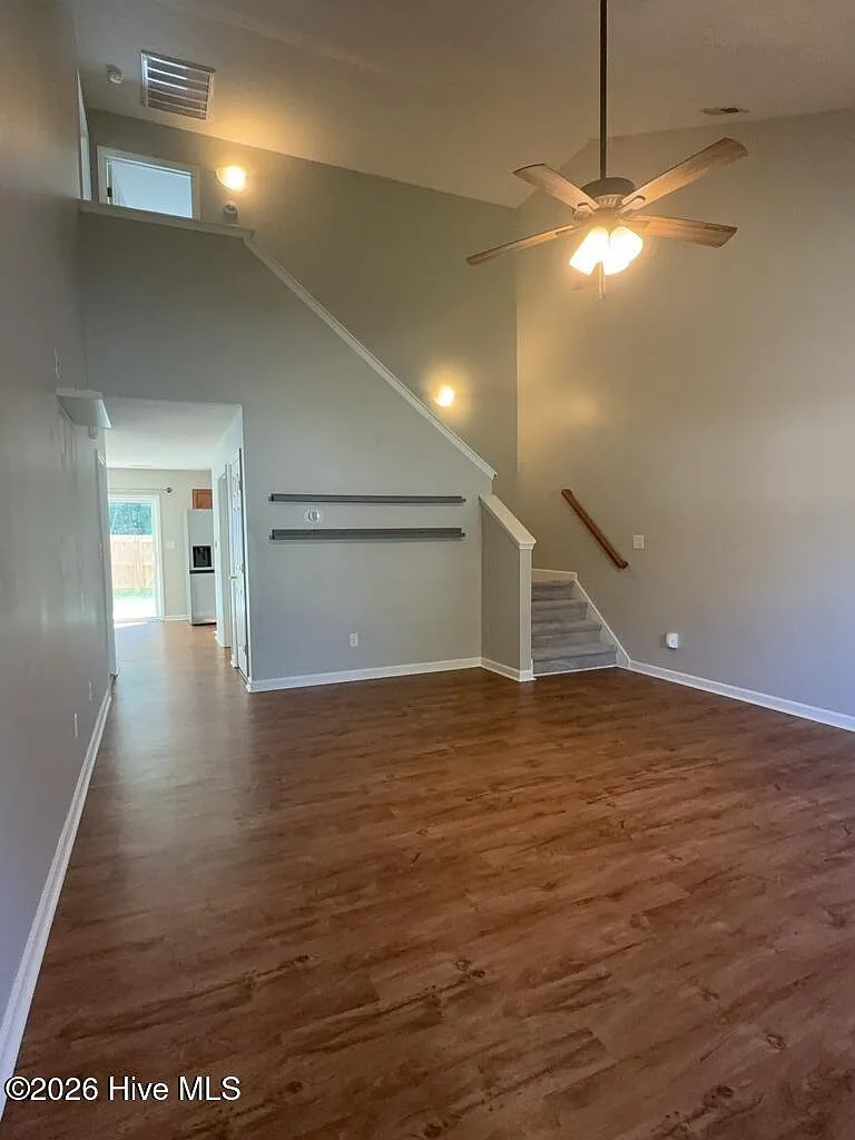 2 bed, 2.5 bath, 1281 sqft, $1,500 — Photo 2