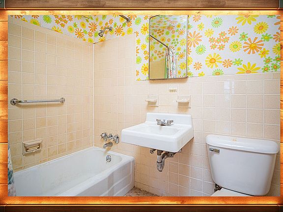 5th image of 458 Neptune Ave APT 18D