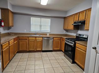 21 Dunham St, Trenton, NJ 08618