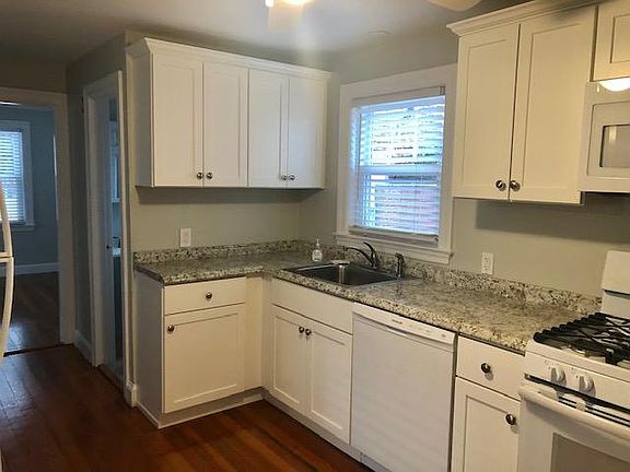 3rd image of 164 Summer St
