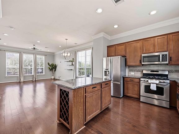 5th image of 10702 Clearview Villa Pl