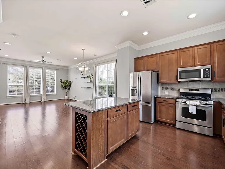 10702 Clearview Villa Pl — Photo 5