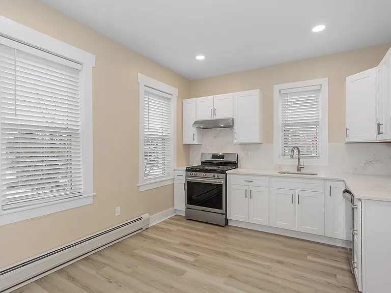 87 Paterson Ave #2 — Photo 10