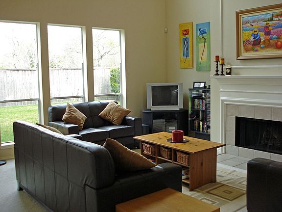 2nd image of 3131 Summerland Dr