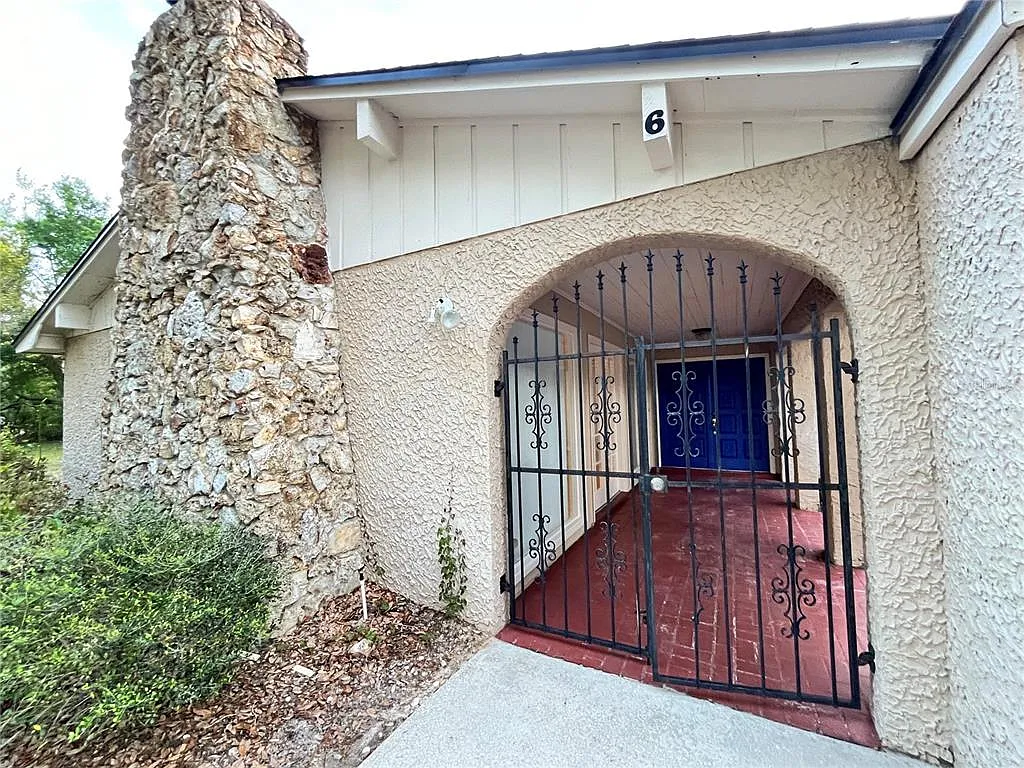 Building Photo - Robinwood Dr