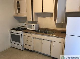 925 W University Ave APT 6, Fresno, CA 93705