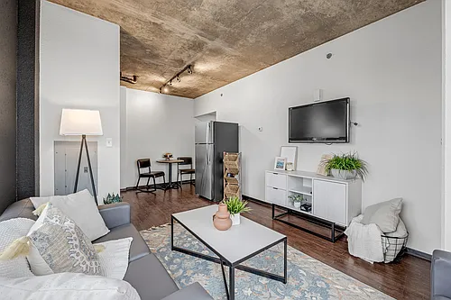 Vista Student Living- Rent by the Room Photo 1