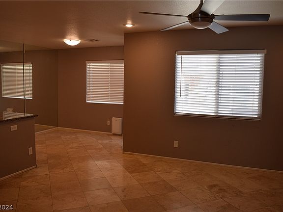 3rd image of 9164 Hombard Ave