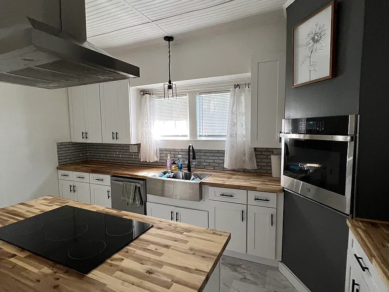 2520 NE 70th St — Photo 40