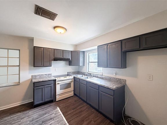 2nd image of 1100 CAREFREE COVE DRIVE