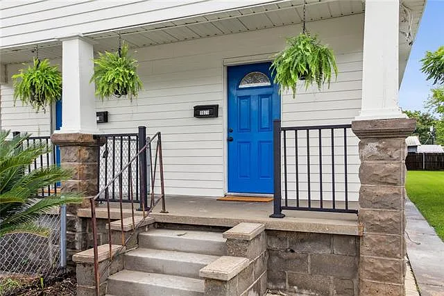 1029 Dolhonde St — Photo 4