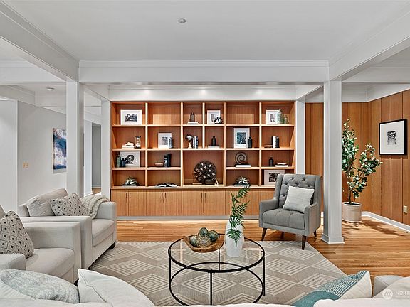 5th image of 4528 110th Ave NE