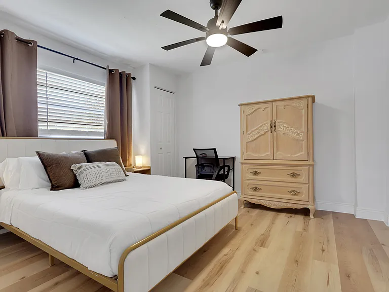 8173 Albatross Rd #1 — Photo 11