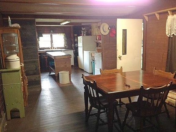 3rd image of 20555 SE 155th St