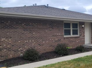 10042 Bitterroot Rd APT 1, Roscoe, IL 61073