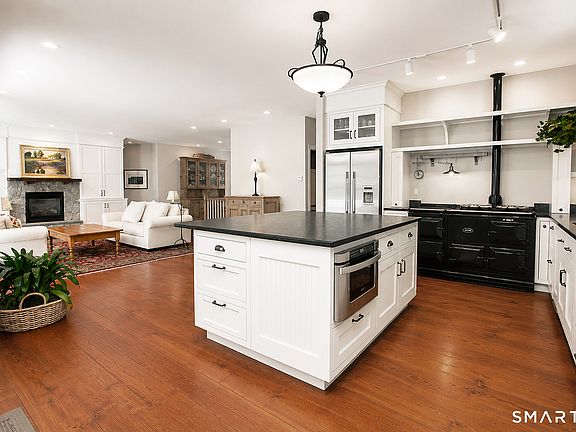 3rd image of 6 Ronan Way #6