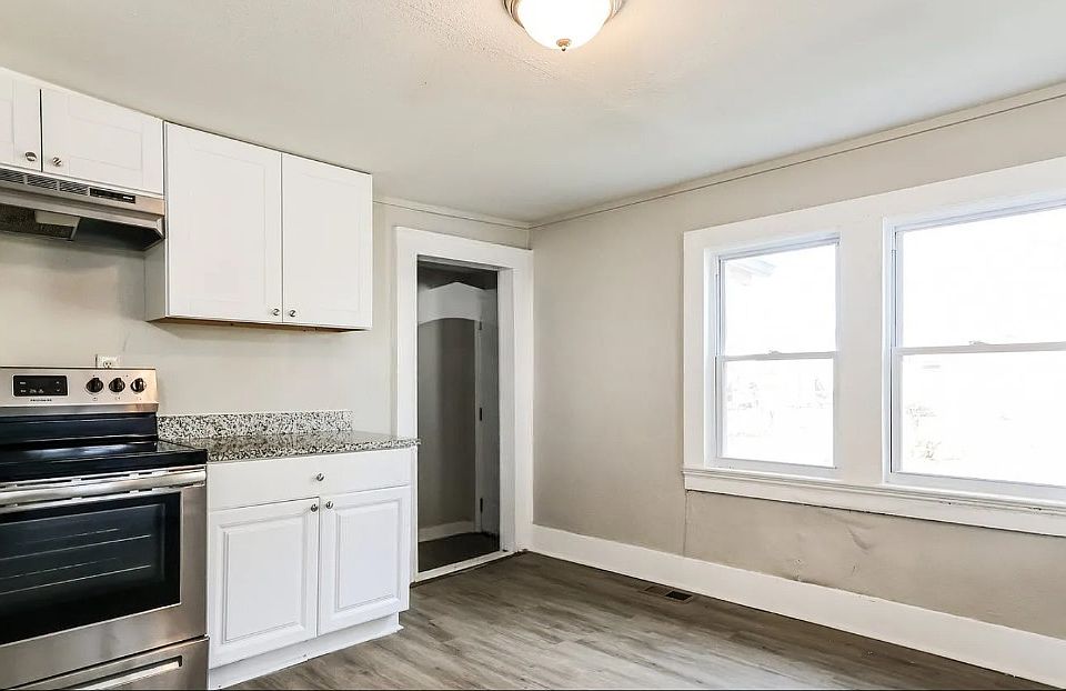 1st image of 106 Albany St