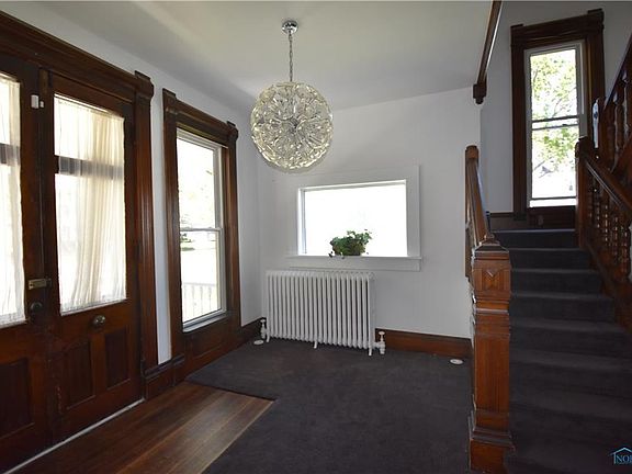 2nd image of 1028 Birchard Ave