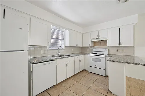 303 Hardy Ave Photo 1