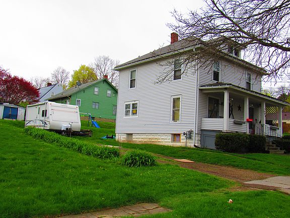 3rd image of 111 Barker St