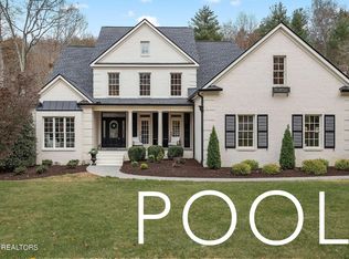 126 Winchester Cir, Oak Ridge, TN 37830