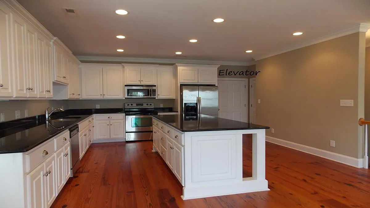 Building Photo - 1129 Bennett Rd #2B