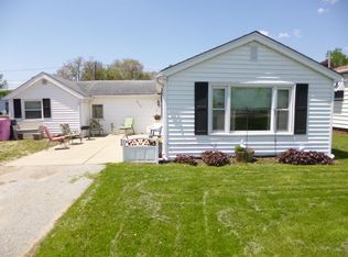 917 2nd St, Colona, IL 61241