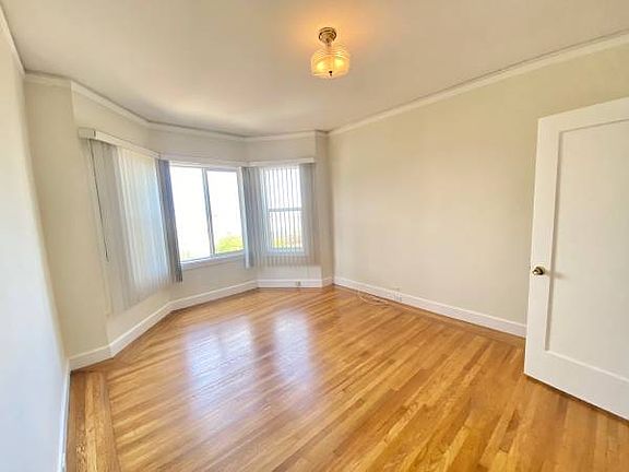 5th image of 11 Wood St APT 2