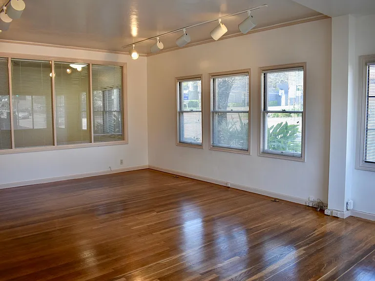 823 D St — Photo 3